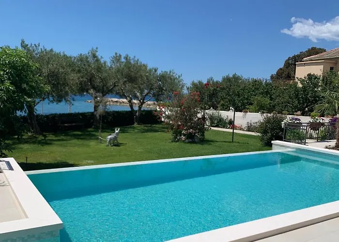 Konukevi Pitomcia (adults Only) Podstrana