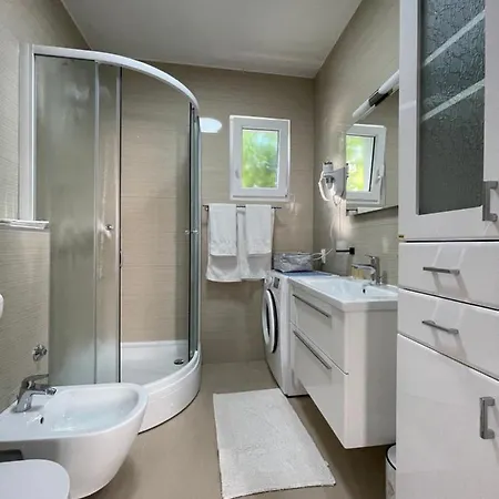 Pitomcia (adults Only) 3* פודסטראנה